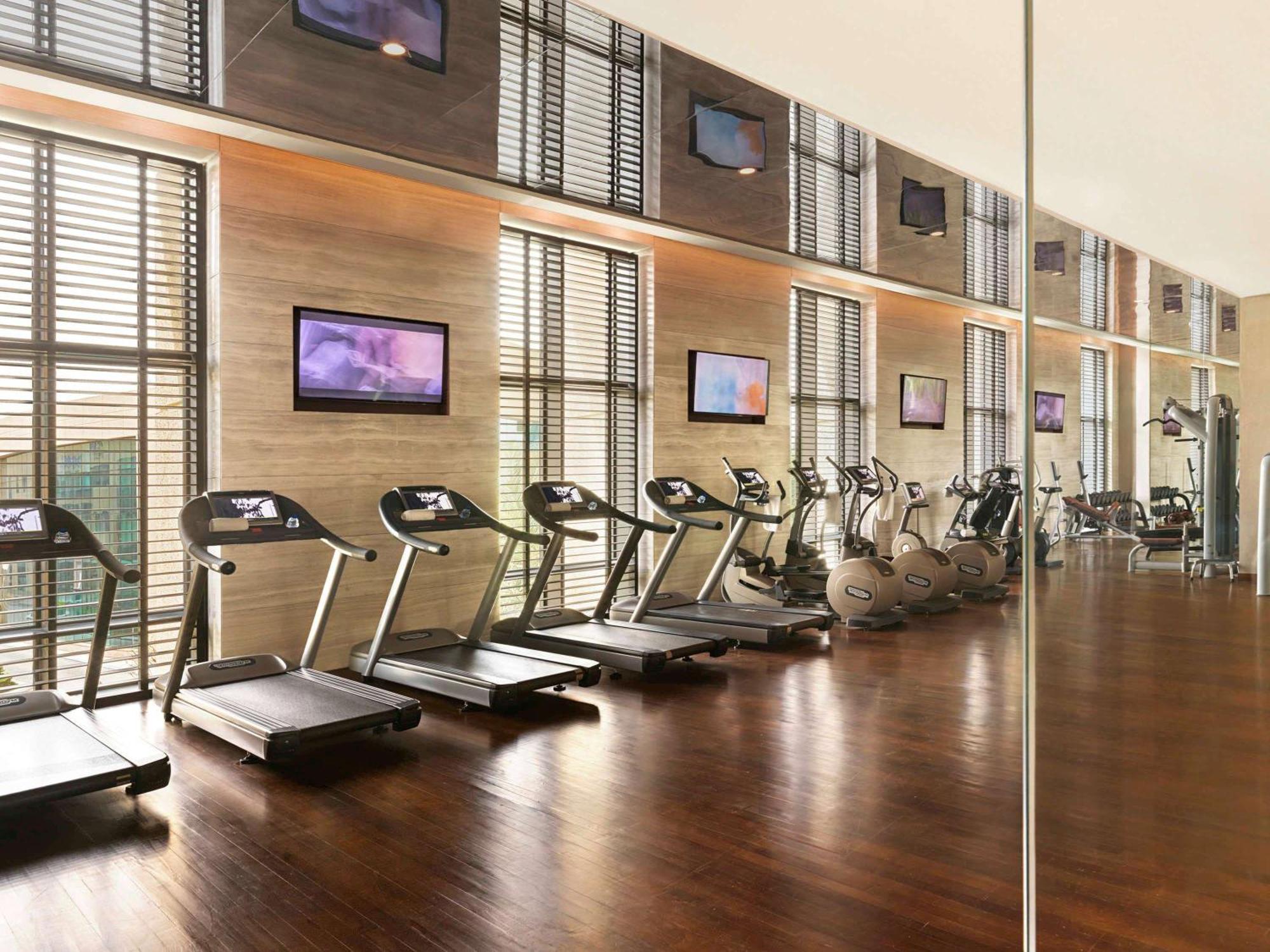 แฟร์มอนต์ ริยาด Hotel ริยาดห์ ภายนอก รูปภาพ The gym at the hotel
